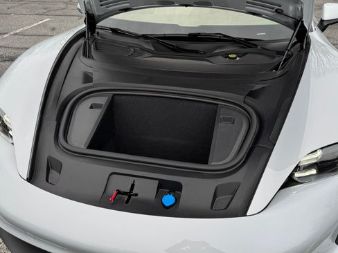 Used 2021 Porsche Taycan 4S image 23