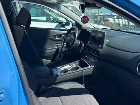 Used 2022 Hyundai Kona SEL w/ Convenience Package FWD image 6