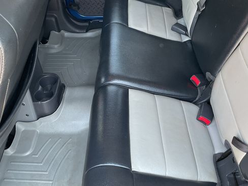 Used 2010 Jeep Wrangler Unlimited Sahara w/ Dual Top Group AWD/4WD image 4