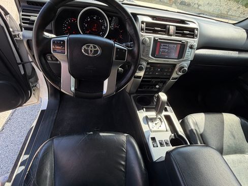 Used 2012 Toyota 4Runner Limited w/ Convenience Pkg AWD/4WD image 10