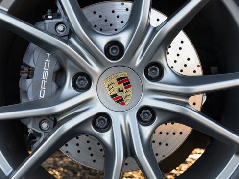 Used 2019 Porsche 911 Carrera image 32