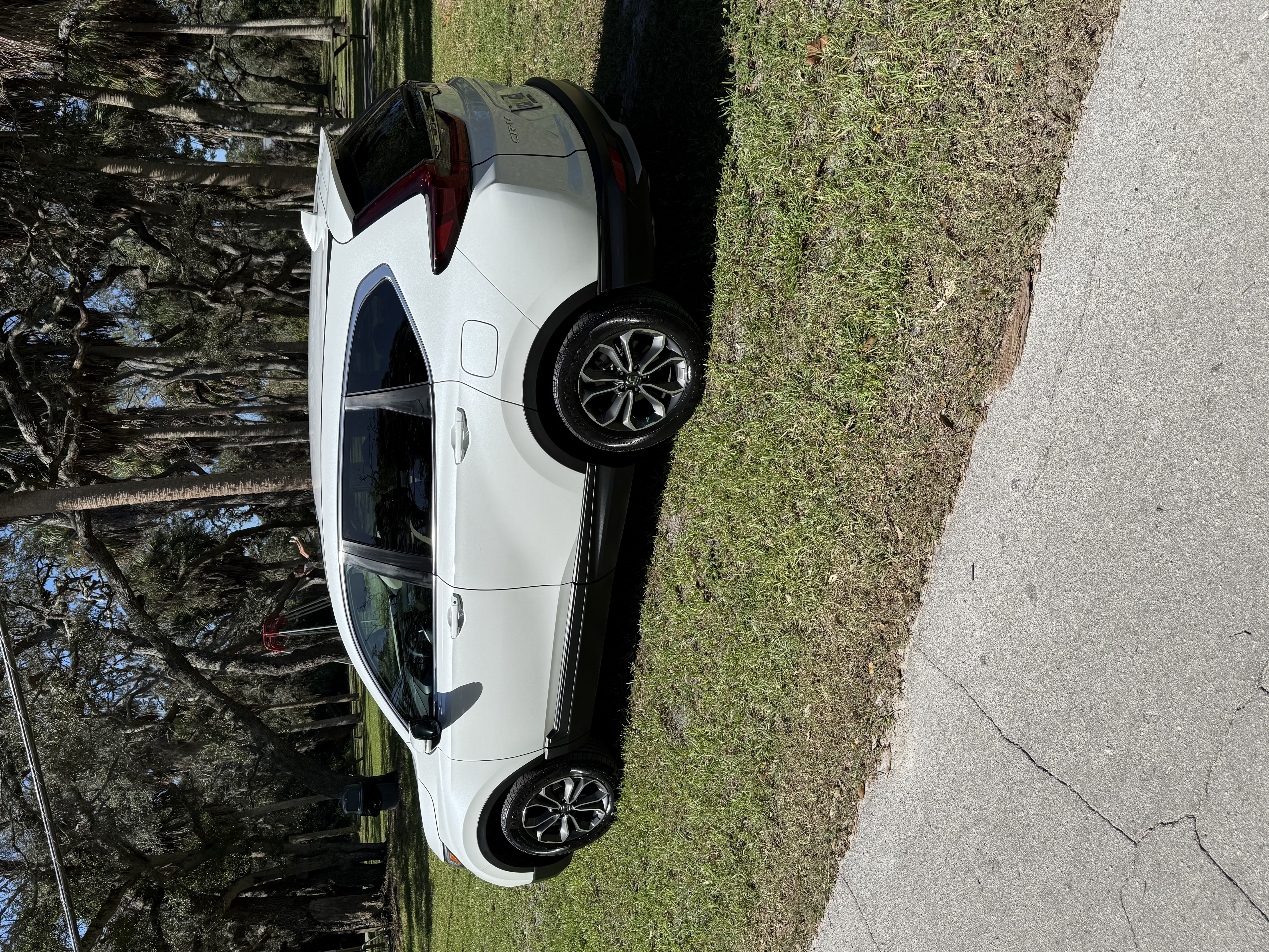 Used 2021 Honda CR-V EX-L image 1