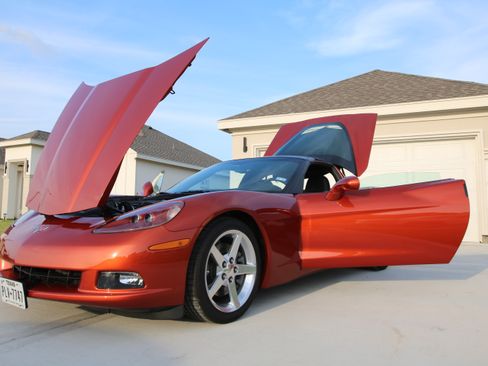 Used 2005 Chevrolet Corvette Coupe w/ Preferred Equipment Group image 8