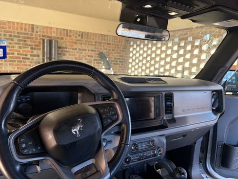 Used 2023 Ford Bronco Black Diamond image 8