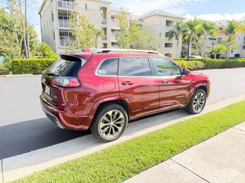 Used 2019 Jeep Cherokee Overland w/ Technology Group image 8