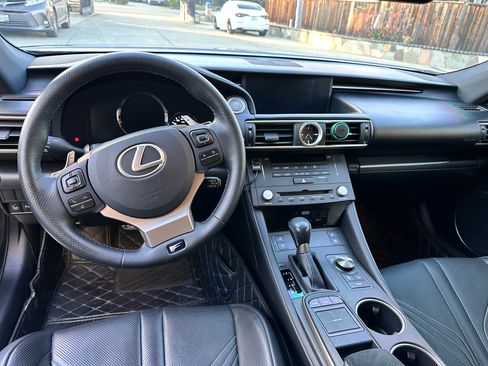 Used 2015 Lexus RC F w/ Premium Package RWD image 15