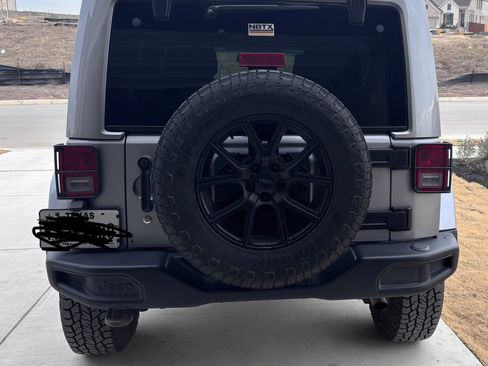 Used 2018 Jeep Wrangler Unlimited Sport image 2