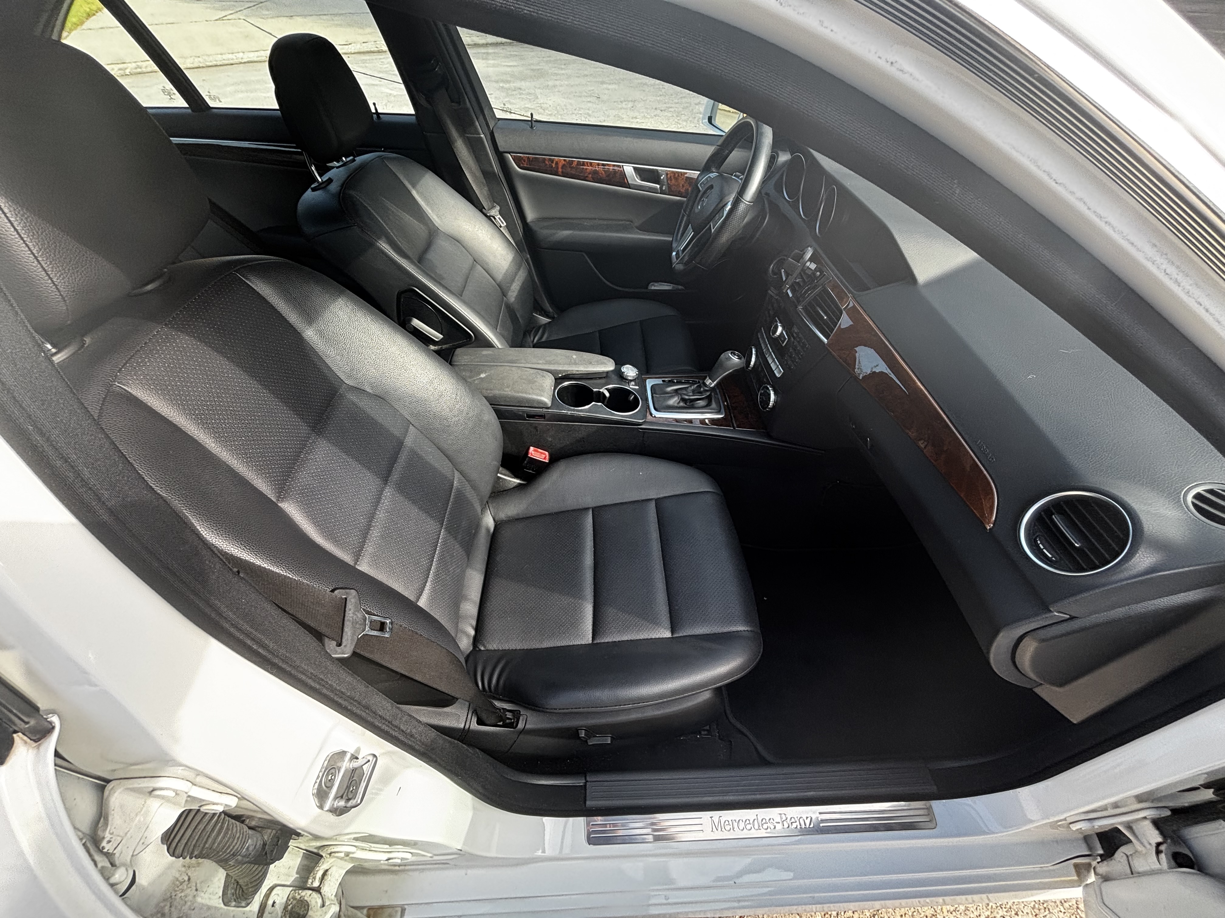 Used 2014 Mercedes-Benz C 250 Sedan image 5