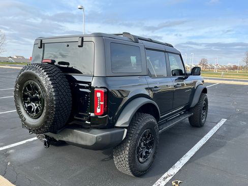 Used 2023 Ford Bronco Wildtrak image 6