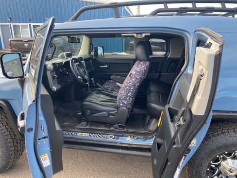 Used 2014 Toyota FJ Cruiser 4WD w/ Trail Teams Ultimate Edition image 5