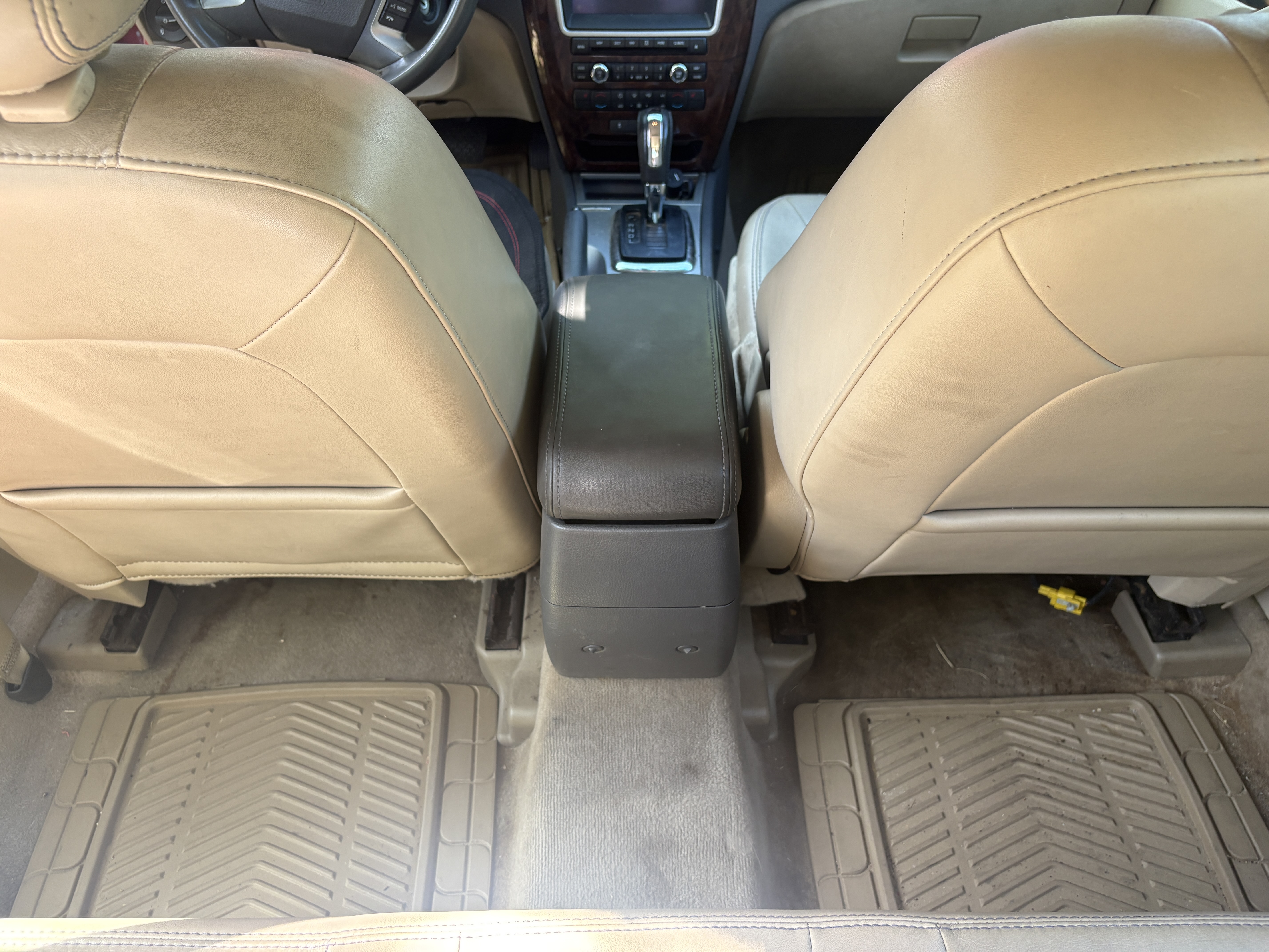 Used 2010 Ford Fusion SEL FWD image 15