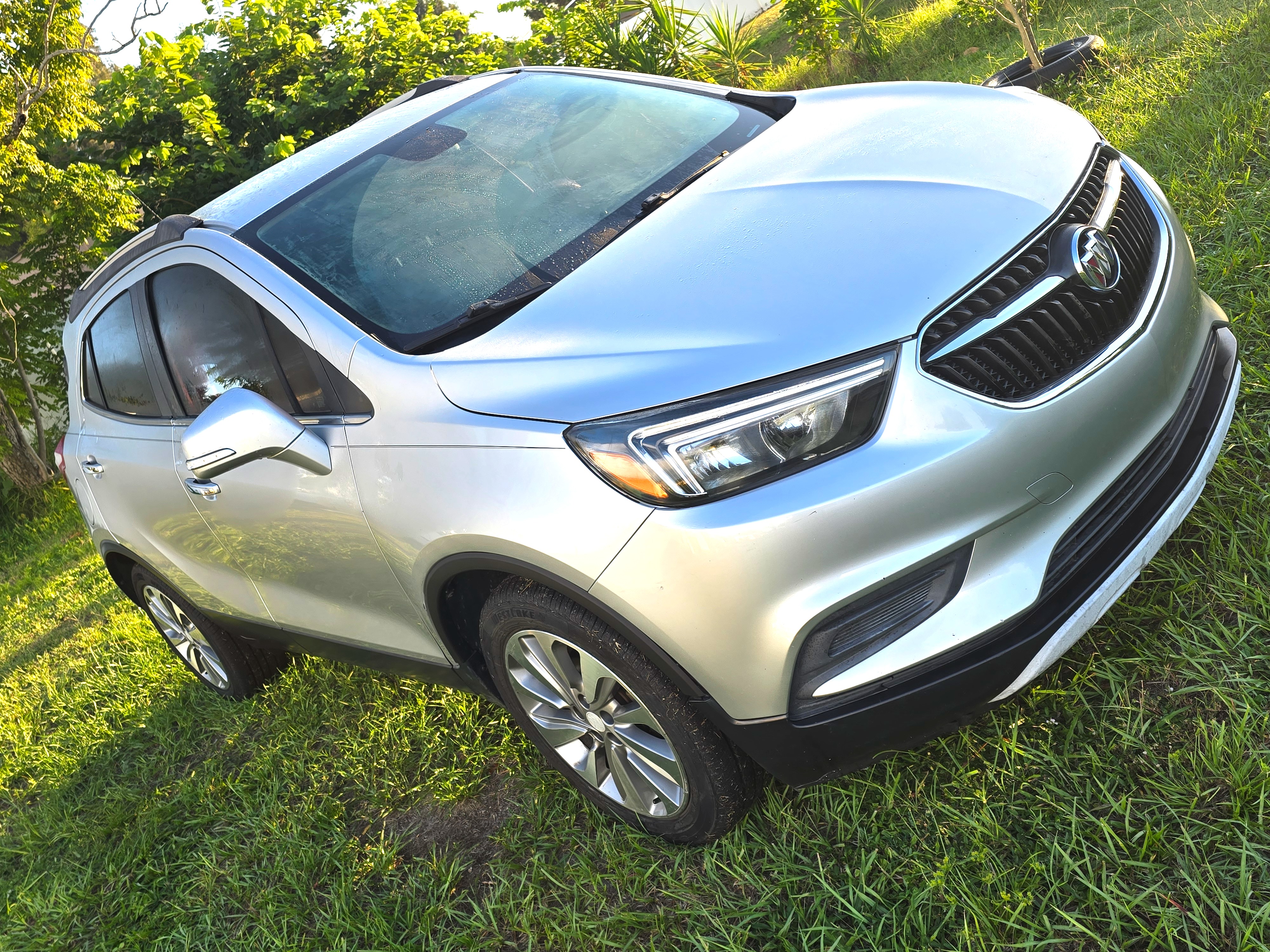 Used 2018 Buick Encore Preferred FWD image 1