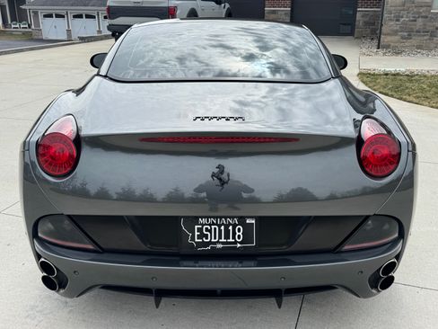 Used 2010 Ferrari California image 8