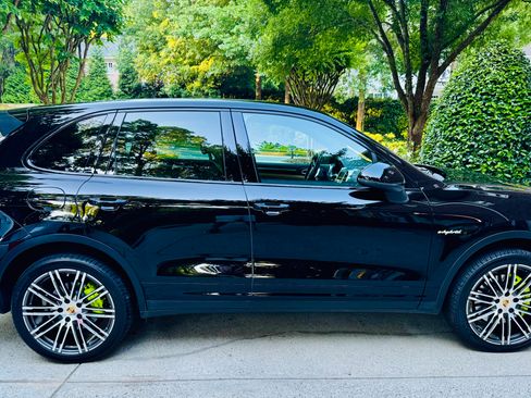 Used 2016 Porsche Cayenne S AWD/4WD image 6