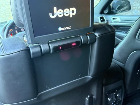 Used 2018 Jeep Grand Cherokee High Altitude AWD/4WD image 11
