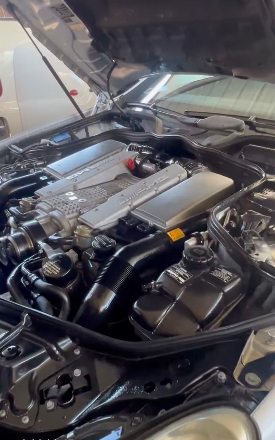 Used 2006 Mercedes-Benz CLS 55 AMG image 5