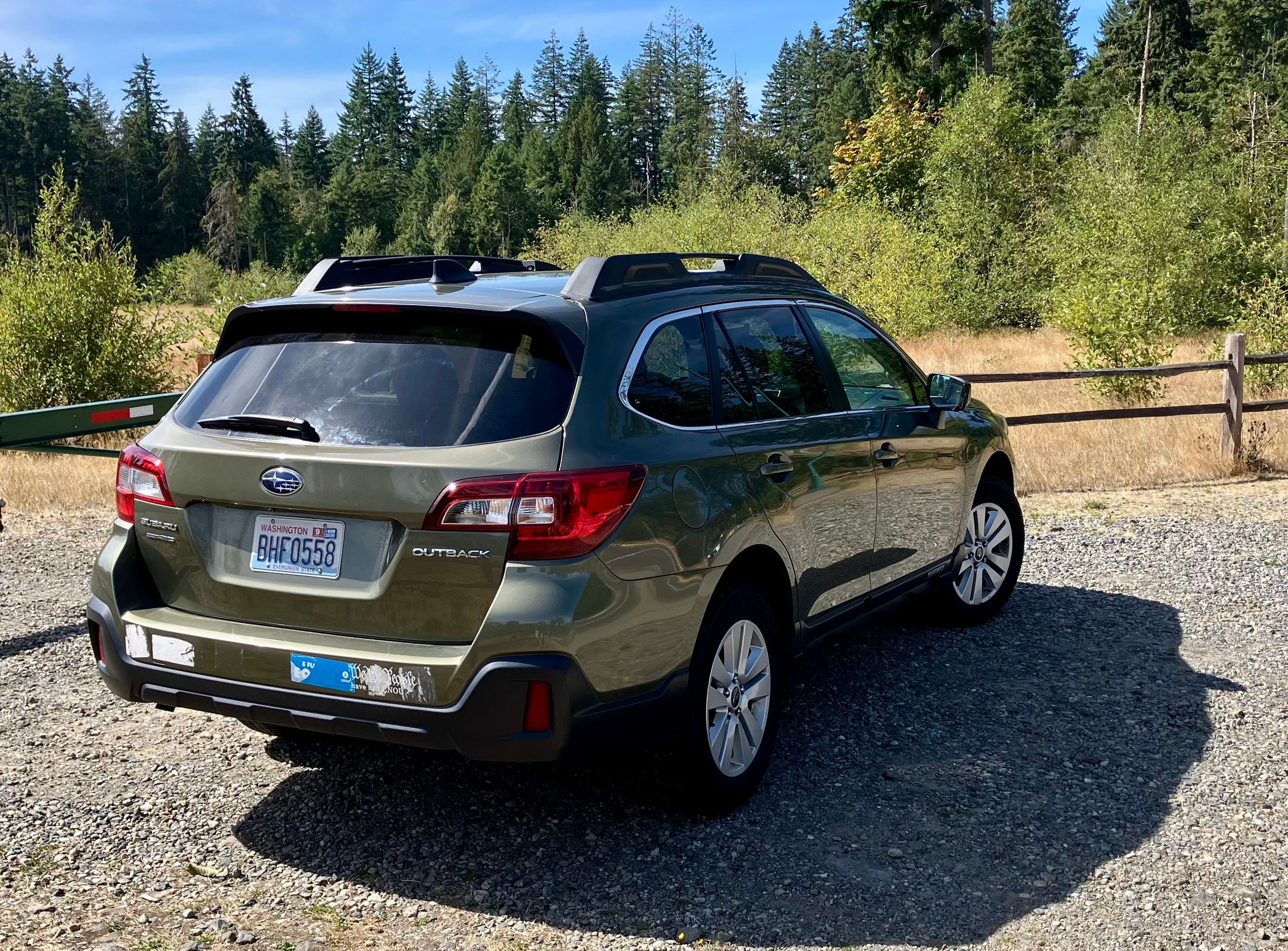 Used 2018 Subaru Outback 2.5i Premium AWD/4WD image 4