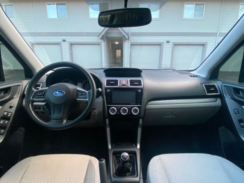 Used 2016 Subaru Forester 2.5i Premium image 13