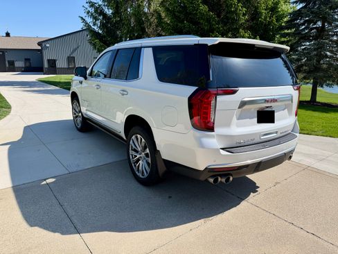 Used 2022 GMC Yukon Denali w/ Denali Ultimate Package AWD/4WD image 8
