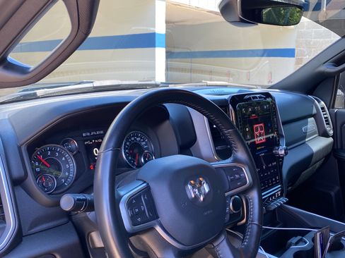 Used 2024 RAM 2500 Big Horn w/ Night Edition AWD/4WD image 5