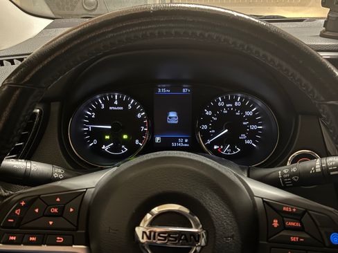 Used 2022 Nissan Rogue Sport SV w/ Technology Package AWD/4WD image 16
