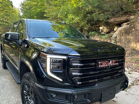 Used 2024 GMC Sierra 1500 AT4X image 1