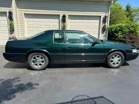 Used 2000 Cadillac Eldorado Touring FWD image 2
