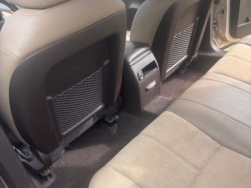 Used 2010 Chevrolet Malibu LT FWD image 17