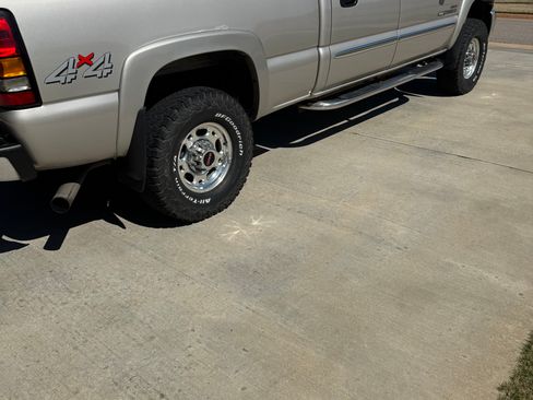 Used 2006 GMC Sierra 2500 SLE w/ Onstar Plus Package image 18