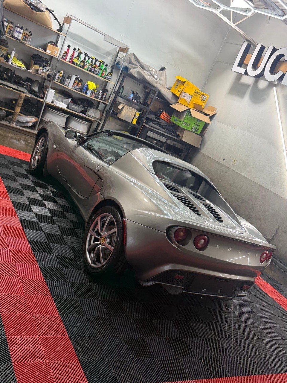 Used 2005 Lotus Elise RWD image 13