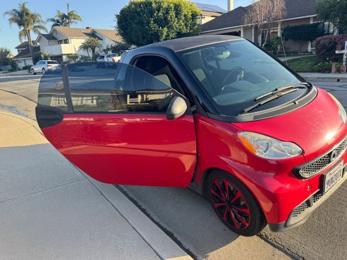 Used 2013 smart fortwo pure image 9