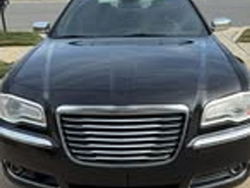 Used 2011 Chrysler 300 C w/ Sound Group image 2