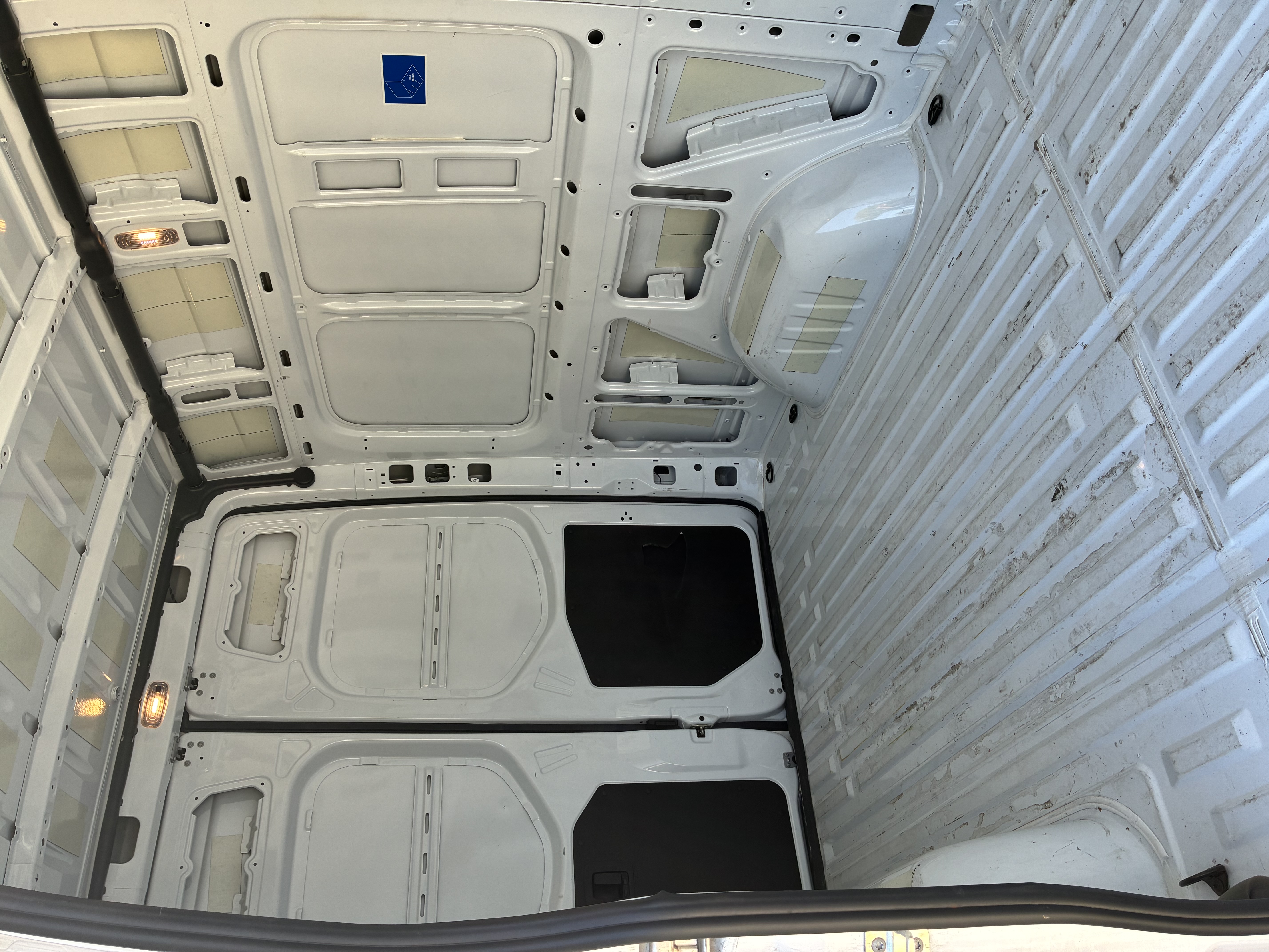 Used 2024 Mercedes-Benz Sprinter 2500 image 9