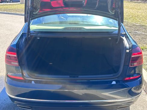 Used 2018 Volkswagen Passat 3.6 SEL Premium image 19