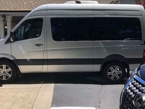 Used 2012 Mercedes-Benz Sprinter 2500 image 4