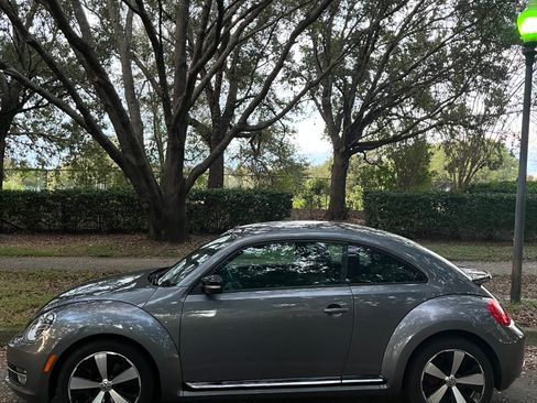 Used 2013 Volkswagen Beetle Turbo image 10