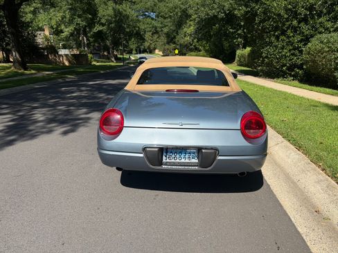 Used 2005 Ford Thunderbird RWD image 6