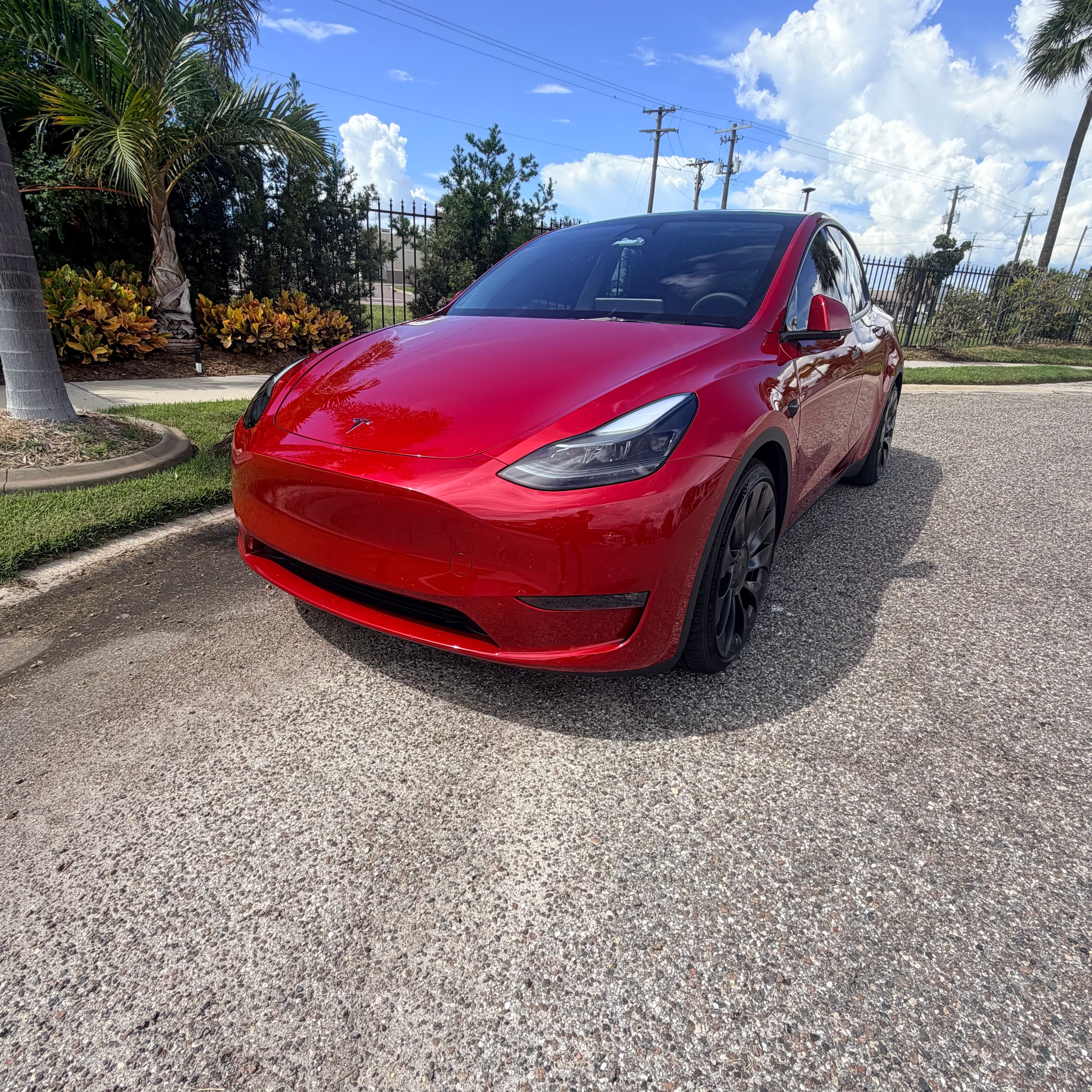 Used 2023 Tesla Model Y Performance AWD/4WD image 2