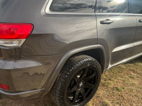 Used 2018 Jeep Grand Cherokee Limited AWD/4WD image 5