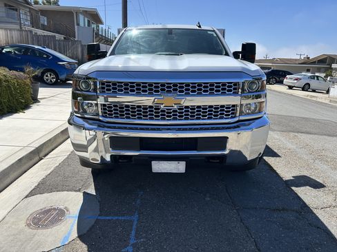 Used 2019 Chevrolet Silverado 2500 W/T w/ WT Convenience Package AWD/4WD image 2