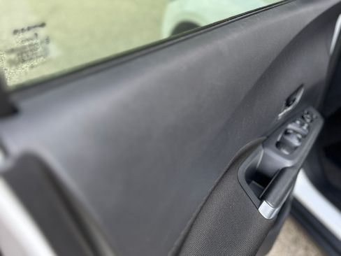 Used 2023 Nissan Kicks SV image 10