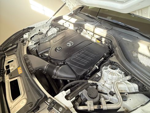 Used 2023 Mercedes-Benz GLC 300 4MATIC image 19