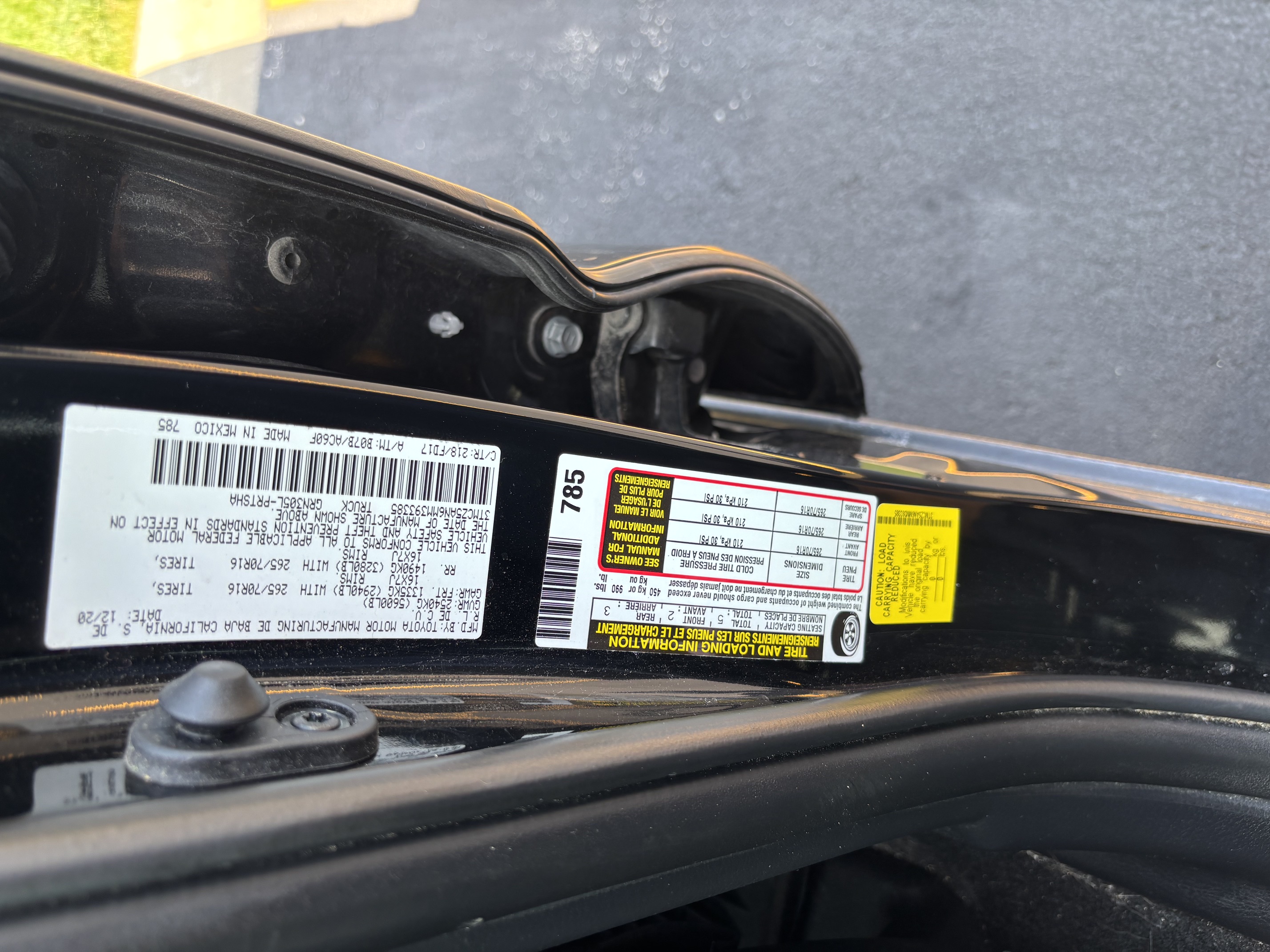Used 2021 Toyota Tacoma TRD Off-Road AWD/4WD image 25