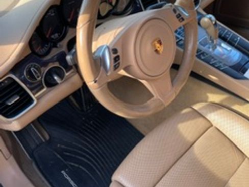 Used 2016 Porsche Panamera image 10