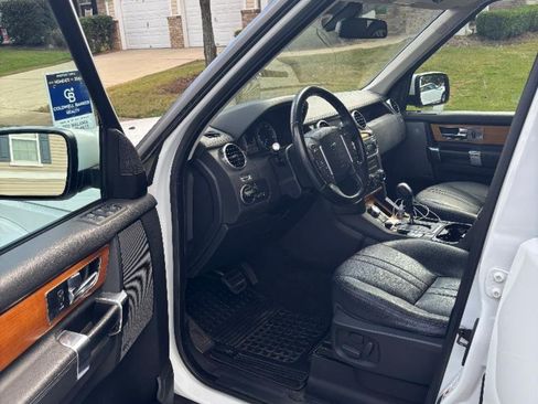 Used 2012 Land Rover LR4 image 5