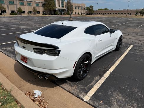 Used 2023 Chevrolet Camaro SS RWD image 5
