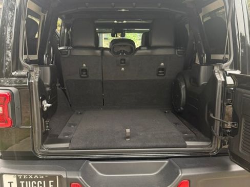 Used 2021 Jeep Wrangler Unlimited Rubicon AWD/4WD image 10