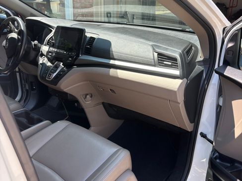 Used 2018 Honda Odyssey EX-L image 9