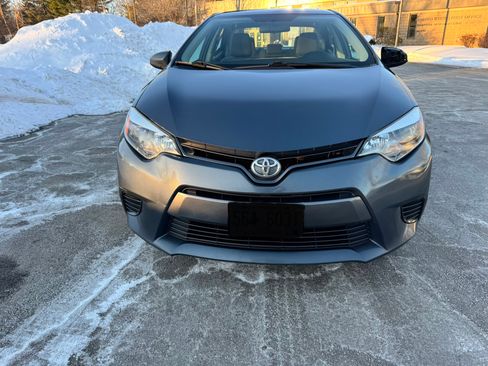 Used 2015 Toyota Corolla LE Premium image 2