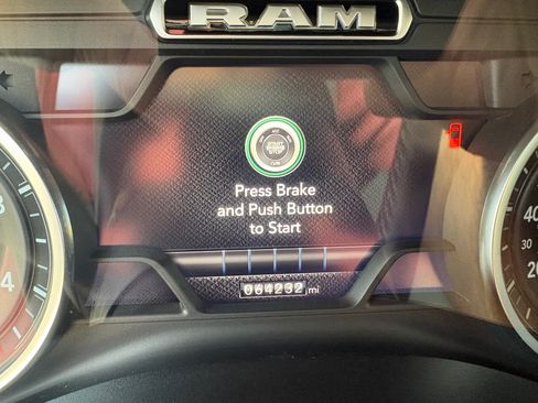 Used 2020 RAM 1500 Laramie image 8